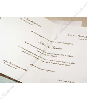 <p>Invitație de nuntă confecționată din carton alb reliefat. Se pliază în două părți egale pe orizontală. În preț este inclus plic alb cu interior auriu.</p>