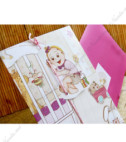 <p>Invitație de botez haioasă realizată din două părți. Din interior glisează, cu ajutorul unei sfoare, un cartonaș alb pe care este tipărit textul, iar prin deplasarea acestuia fetița prezentată pe copertă coboară din pătuț. Invitația conține plic roz.</p><p><strong>Setul poate fi completat cu:</strong></p><p>•&nbsp;&nbsp;&nbsp;&nbsp;&nbsp;&nbsp;&nbsp;&nbsp; Aranjare la mese;</p><p>•&nbsp;&nbsp;&nbsp;&nbsp;&nbsp;&nbsp;&nbsp;&nbsp; Cartea de urări;</p><p>•&nbsp;&nbsp;&nbsp;&nbsp;&nbsp;&nbsp;&nbsp;&nbsp; Plic de bani;</p><p>•&nbsp;&nbsp;&nbsp;&nbsp;&nbsp;&nbsp;&nbsp;&nbsp; Număr la masă etc.</p><p>•&nbsp;&nbsp;&nbsp;&nbsp;&nbsp;&nbsp;&nbsp;&nbsp; Bomboniera</p><p>•&nbsp;&nbsp;&nbsp;&nbsp;&nbsp;&nbsp;&nbsp;&nbsp; Cutie pentru colaci</p><p>•&nbsp;&nbsp;&nbsp;&nbsp;&nbsp;&nbsp;&nbsp;&nbsp; Cutie pentru bani</p>
