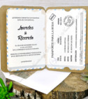 <p>Invitație de nuntă originală cu copertă în formă de pașaport. Este elaborată în detaliu pe hârtie din carton reciclat cu o ghirlandă de inimi. Cuvintele UNITED STATE OF LOVE apar embosat în folio cu reflexii metalice. În interiorul invitației se atașează un cartonaș cu textul invitației care imită datele pașaportului. Invitația include plic pe care se poate atașa optional un plic suplimentar interior cu harta lumii (cost suplimentar 4lei / buc).</p>