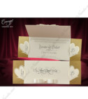 <p>Invitație de nuntă crem cu auriu, confecționată dintr-un carton cu aplicație de fundă din carton creponat și perlă. Partea mediană crem a invitației se deschide în sus, în interior se face tipărirea textului iar pe exterior se imprimă numele mirilor. Pentru această invitație plicurile se achiziționează separat.</p><p>(Stoc limitat)</p>