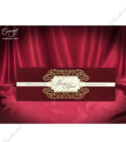 <p>Invitație de nuntă din velur de culoare bordo, catifelată, decorată cu ornament clasic auriu. Textul se tipărește pe un cartonaș aparte, care se introduce în coperta de tip plic bordo, fiind vizibile doar numele mirilor. Invitația nu conține plic.</p>