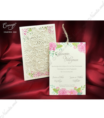 <p>Originală și elegantă, invitația de nuntă are copertă de culoare ivory sidefat cu elemente florale, decupate prin tehnica laser. Cartonul ivory, are imagini floristice calde, unde este printat textul. Accesoriu fiind sfoara de culoare cafenie. Invitația nu are plic.</p>