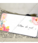 <p>Card de masă pentru nuntă sau alte evenimente în culori vii, în interiorul căruia este un compartiment (buzunărel) care poate fi folosit ca plic pentru bani. Prețul cardului include tipărirea textului (color sau negru).</p>