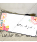 <p>Card de masă pentru nuntă sau alte evenimente în culori vii, în interiorul căruia este un compartiment (buzunărel) care poate fi folosit ca plic pentru bani. Prețul cardului include tipărirea textului (color sau negru).</p>