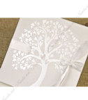 <p>Invitație de nuntă deosebită, realizată din carton gri sidefat ce prezintă un pom în relief din inimi. Invitația se pliază în două pe verticală iar textul se imprimă pe partea interioară. Drept accesoriu servește fundița de mătase ușor gri. Plicul gri este inclus în preț.</p>