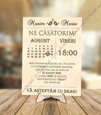 <p>Invitație de lemn pe suport originală și inovativă, cu posibilitate de personalizare. Pe fața invitației poate fi gravat orice model de text sau design. Plicul craft este inclus în preț.</p>