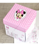 <p>Invitație de botez pentru fetițe, confecționată dintr-un carton ce formează o cutiuță, în interiorul căreia se tipărește textul invitației. Cutiuța se închide cu un capac de culoare roz cu decupaj și are drept accesoriu personajul disney Minnie Mouse.</p><p><strong>Setul poate fi completat cu:</strong></p><p>•&nbsp;&nbsp;&nbsp;&nbsp;&nbsp;&nbsp;&nbsp;&nbsp; Aranjare la mese;</p><p>•&nbsp;&nbsp;&nbsp;&nbsp;&nbsp;&nbsp;&nbsp;&nbsp; Cartea de urări;</p><p>•&nbsp;&nbsp;&nbsp;&nbsp;&nbsp;&nbsp;&nbsp;&nbsp; Plic de bani;</p><p>•&nbsp;&nbsp;&nbsp;&nbsp;&nbsp;&nbsp;&nbsp;&nbsp; Număr la masă etc.</p><p>•&nbsp;&nbsp;&nbsp;&nbsp;&nbsp;&nbsp;&nbsp;&nbsp; Bomboniera;</p><p>•&nbsp;&nbsp;&nbsp;&nbsp;&nbsp;&nbsp;&nbsp;&nbsp; Cutie pentru colaci;</p><p>•&nbsp;&nbsp;&nbsp;&nbsp;&nbsp;&nbsp;&nbsp;&nbsp; Cutie pentru bani.</p><p>&nbsp;</p>