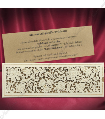 <p>Invitație originală și elegantă de culoare bej, cu elementele florale decupate prin tehnica laser. În interiorul invitației este amplasat cartonul de culoare cafenie destinat printării textului.</p>