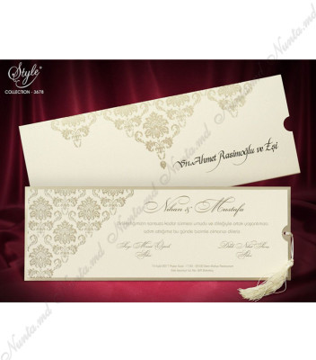 <p>Invitație de nuntă elegantă compusă din două părți. Cartonașul de culoare crem mat destinat imprimării textului, se introduce într-o copertă cu model vintage. Invitația glisează cu ajutorul unui ciucur crem.</p>