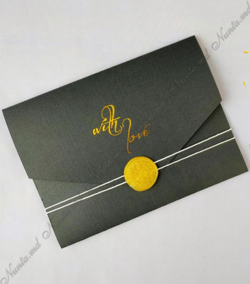 <p><strong>Setul poate fi completat cu:</strong></p><p>• Plic invitaţie;</p><p>• Interior plic;</p><p>• Aranjare la mese;</p><p>• Plic de bani;</p><p>• Etichetă decorativă;</p><p>• Număr la masă etc.</p><p><strong>ATENŢIE: </strong>În dependenţă de tipul hârtiei, complexitatea modelului şi componentele alese, preţul poate varia.&nbsp;</p><p>Orice idee poate fi realizată !!!</p>