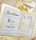 <p>Invitaţie tip bilet de avion.</p><p><strong>Setul poate fi completat cu:</strong></p><p>• Plic invitaţie;</p><p>• Interior plic;</p><p>• Aranjare la mese;</p><p>• Plic de bani;</p><p>• Număr la masă etc.</p><p>Aceste componente pot fi сomandate cât în set atât şi separat.&nbsp;</p><p><strong>ATENŢIE</strong>: În dependenţă de tipul hârtiei, complexitatea modelului şi componentele alese, preţul poate varia.&nbsp;</p><p>Orice idee poate fi realizată !!!</p>