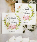 <p>Invitaţie la nuntă personalizată, realizată din carton artistic alb mat, forma se deschide ca o cărţulie.</p><p><strong>Setul poate fi completat cu:</strong></p><p>• Plic invitaţie;</p><p>• Aranjare la mese;</p><p>• Plic de bani;</p><p>• Număr la masă etc.</p><p>Aceste componente pot fi сomandate atât în set cât şi separat.&nbsp;</p><p><strong>ATENŢIE: </strong>În dependenţă de tipul hârtiei, complexitatea modelului şi componentele alese, preţul poate varia.&nbsp;</p><p>Orice idee poate fi realizată !!!</p>