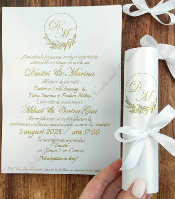 <p>Invitație la nuntă confecţionată dintr-un carton perlat cu imprimeuri verzi. Se rulează şi se face tubuşor. Tubul are ca accesoriu o fundiţă.</p><p>Design-ul poate fi modificat.&nbsp;</p><p><strong>Setul poate fi completat cu:</strong></p><p>• Plic invitaţie;</p><p>• Interior plic;</p><p>• Aranjare la mese;</p><p>• Plic de bani;</p><p>• Etichetă decorativă;</p><p>• Număr la masă etc.</p><p><strong>ATENŢIE: </strong>În dependenţă de tipul hârtiei, complexitatea modelului şi componentele alese, preţul poate varia.&nbsp;</p><p>Orice idee poate fi realizată !!!</p>