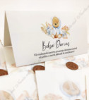 <p>Card de masă sau plic de bani pentru cumatrie sau alte evenimente, în interiorul căruia este un compartiment (buzunărel) care poate fi folosit ca plic pentru bani.</p><p><strong>Dacă faceţi invitaţiile la noi, la plicuri beneficiaţi &nbsp;10% reducere.</strong></p>