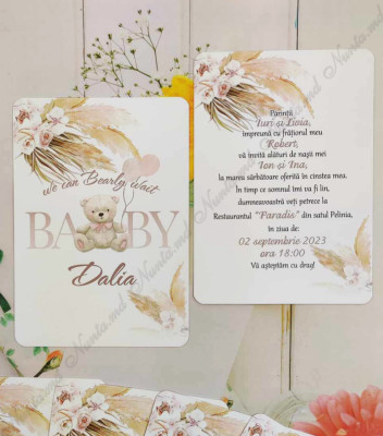 <p>Invitaţie la cumatrie sau botez, cu design personalizat - ELEFĂNŢEL, imprimarea e posibilă pe ambele părţi ale cartonaşului.</p><p><strong>Setul poate fi completat cu:</strong></p><p>•&nbsp; Cartonaş cu aranjarea la mese;</p><p>• Cartea de urări;</p><p>•&nbsp;Plic de bani;</p><p>•&nbsp;Număr la masă etc.</p><p>•&nbsp;Bomboniera;</p><p>•&nbsp; Cutie pentru colaci;</p><p>•&nbsp;Cutie pentru plicuri de bani.</p><p><strong>ATENŢIE: </strong>În dependenţă de tipul hârtiei, complexitatea modelului şi componentele alese, preţul poate varia.&nbsp;</p><p>Designul poate modificat !!!</p>