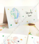 <p>Card de masă sau plic de bani pentru cumatrie sau alte evenimente, în interiorul căruia este un compartiment (buzunărel) care poate fi folosit ca plic pentru bani.</p><p><strong>Dacă faceţi invitaţiile la noi, la plicuri beneficiaţi &nbsp;10% reducere.</strong></p>