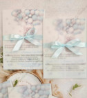 <p>Invitaţie originală pentru cumatrie-botez, cu design personalizat confecţionată din carton şi cu plic transparent sidefat din foaie de calc accesorizată cu o fundiță din satin.</p><p><strong>Setul poate fi completat cu:</strong></p><p>•&nbsp;&nbsp;&nbsp;&nbsp;&nbsp;&nbsp;&nbsp;&nbsp; Aranjare la mese;</p><p>•&nbsp;&nbsp;&nbsp;&nbsp;&nbsp;&nbsp;&nbsp;&nbsp; Cartea de urări;</p><p>•&nbsp;&nbsp;&nbsp;&nbsp;&nbsp;&nbsp;&nbsp;&nbsp; Plic de bani;</p><p>•&nbsp;&nbsp;&nbsp;&nbsp;&nbsp;&nbsp;&nbsp;&nbsp; Număr la masă etc.</p><p>•&nbsp;&nbsp;&nbsp;&nbsp;&nbsp;&nbsp;&nbsp;&nbsp; Bomboniera;</p><p>•&nbsp;&nbsp;&nbsp;&nbsp;&nbsp;&nbsp;&nbsp;&nbsp; Cutie pentru colaci;</p><p>•&nbsp;&nbsp;&nbsp;&nbsp;&nbsp;&nbsp;&nbsp;&nbsp; Cutie pentru bani.</p><p><strong>ATENŢIE: </strong>În dependenţă de tipul hârtiei, complexitatea modelului şi componentele alese, preţul poate varia.&nbsp;</p><p>Designul poate modificat !!!</p>