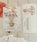 <p>Invitaţie originală la cumatrie sau botez, cu tematica iepuraş. Design personalizat confecţionată din foaie de calc accesorizată cu o fundiță din satin.</p><p>Este un model ideal pentru a invitaţia la petrecerea gemenilor.</p><p><strong>Setul poate fi completat cu:</strong></p><p>•&nbsp;&nbsp;&nbsp;&nbsp;&nbsp;&nbsp;&nbsp;&nbsp; Aranjare la mese;</p><p>•&nbsp;&nbsp;&nbsp;&nbsp;&nbsp;&nbsp;&nbsp;&nbsp; Cartea de urări;</p><p>•&nbsp;&nbsp;&nbsp;&nbsp;&nbsp;&nbsp;&nbsp;&nbsp; Plic de bani;</p><p>•&nbsp;&nbsp;&nbsp;&nbsp;&nbsp;&nbsp;&nbsp;&nbsp; Număr la masă etc.</p><p>•&nbsp;&nbsp;&nbsp;&nbsp;&nbsp;&nbsp;&nbsp;&nbsp; Bomboniera;</p><p>•&nbsp;&nbsp;&nbsp;&nbsp;&nbsp;&nbsp;&nbsp;&nbsp; Cutie pentru colaci;</p><p>•&nbsp;&nbsp;&nbsp;&nbsp;&nbsp;&nbsp;&nbsp;&nbsp; Cutie pentru bani.</p><p><strong>ATENŢIE: </strong>În dependenţă de tipul hârtiei, complexitatea modelului şi componentele alese, preţul poate varia.&nbsp;</p><p>Designul poate modificat !!!</p>