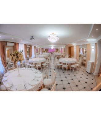 Nuntă la cheie  la  „Mon Cheri Banquet Hall”